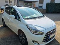 Gebraucht Hyundai ix20 125 PS (91 kW) 2019 Weiß Kleinwagen