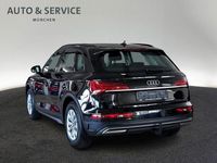 Gebraucht Audi Q5 Basis 163 PS (119 kW) 2023 Schwarz SUV