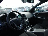 Gebraucht Volvo XC60 Kinetic 181 PS (133 kW) 2014 Weiß SUV