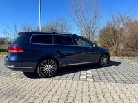 Gebraucht VW Passat Highline 143 PS (105 kW) 2011 Blau Kombi