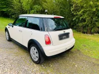 Gebraucht Mini Cooper 75 PS (55 kW) 2006 Weiß Kleinwagen
