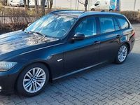 Gebraucht BMW 318 Sport Line 143 PS (105 kW) 2011 Schwarz Kombi