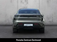 Gebraucht Porsche Macan Turbo 469 kW (639 PS) 2024 Grün SUV