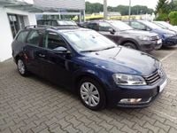 Gebraucht VW Passat 140 PS (102 kW) 2013 Blau metallic Kombi