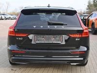 Gebraucht Volvo V60 Plus 197 PS (144 kW) 2025 Schwarz Kombi