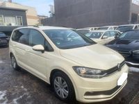 Gebraucht VW Touran 116 PS (85 kW) 2020 Beige Van / Kleinbus