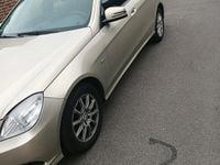 Gebraucht Mercedes E250 204 PS (150 kW) 2009 Gold Limousine