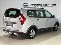 Gebraucht Dacia Lodgy Stepway 107 PS (78 kW) 2016 Silber Van / Kleinbus