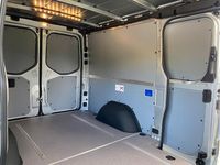 Gebraucht Mercedes E-Sprinter 150 kW (204 PS) 2025 Silber Van