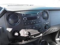 Używany Ford V8 400 KM (294 kW) 2012 Biały SUV