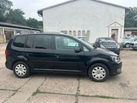 Second-hand VW Touran 140 CP (102 kW) 2011 Negru Monovolum