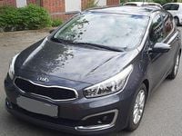 Gebraucht Kia Ceed Spirit 135 PS (99 kW) 2017 Grau Kleinwagen