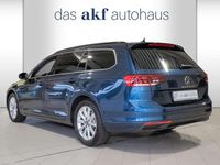Gebraucht VW Passat Business 150 PS (110 kW) 2024 Aquamarinblau metallic Kombi
