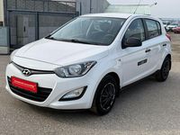 Gebraucht Hyundai i20 Life 86 PS (63 kW) 2013 Weiß Kleinwagen