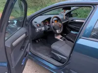 Używany Opel Astra 105 KM (77 kW) 2007 Zielony Sedan/Limuzyna