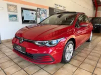 Gebraucht VW Golf VIII Life 150 PS (110 kW) 2022 Rot Limousine