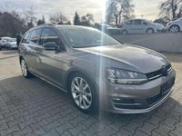 Gebraucht VW Golf VII Highline 150 PS (110 kW) 2014 Limestone grey metallic Kombi