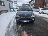 Gebraucht Mercedes ML270 163 PS (119 kW) 2005 Blau SUV