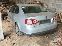 Gebraucht VW Jetta 105 PS (77 kW) 2008 Silber Limousine