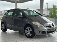 Gebraucht Mercedes A180 116 PS (85 kW) 2010 Grau Limousine