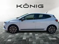 Gebraucht Renault Clio V Equilibre 67 PS (49 kW) 2023 Weiß Limousine