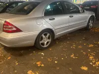 Gebraucht Mercedes C200 163 PS (119 kW) 2004 Limousine