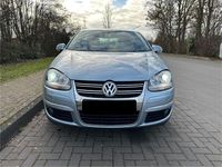 Gebraucht VW Jetta 150 PS (110 kW) 2005 Blau Limousine