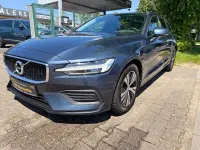 Usata Volvo V60 Basis 150 CV (110 kW) 2020 Blu Station wagon