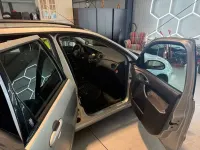 Gebraucht Ford Focus Ghia 101 PS (74 kW) 2002 Silber Limousine