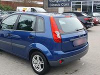 Gebraucht Ford Fiesta 60 PS (44 kW) 2006 Blau Kleinwagen