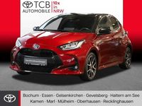 Gebraucht Toyota Yaris Hybrid Style 116 PS (85 kW) 2021 Tokiorot perleffekt, mysticschwarz Kleinwagen