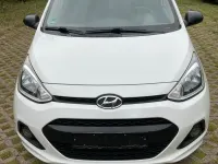 Gebraucht Hyundai i10 67 PS (49 kW) 2016 Weiß Kleinwagen