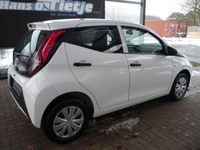 Gebraucht Toyota Aygo 72 PS (52 kW) 2019 Weiß Kleinwagen