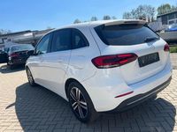 Gebraucht Mercedes B200 150 PS (110 kW) 2020 Weiß Van / Kleinbus