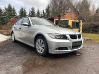 Gebraucht BMW 318 129 PS (94 kW) 2005 Silber Limousine