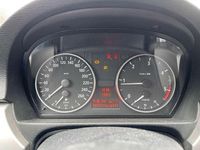 Gebraucht BMW 320 163 PS (119 kW) 2005 Silber Kombi