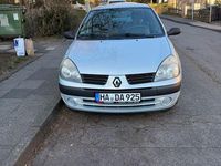 Gebraucht Renault Clio II 75 PS (55 kW) 2004 Silber Limousine