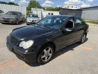 Gebraucht Mercedes C200 163 PS (119 kW) 2002 Obsidianschwarz  metalliclack Limousine