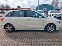 Gebraucht Mercedes B180 122 PS (89 kW) 2012 Weiß Van / Kleinbus