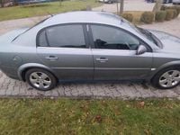 Second-hand Opel Vectra 155 CP (114 kW) 2004 Argintiu Berlinǎ