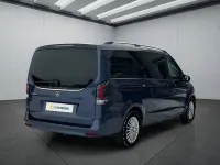 Gebraucht Mercedes V300 237 PS (174 kW) 2024 Blau Van / Kleinbus