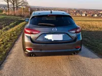 Gebraucht Mazda 3 Exclusive-Line 120 PS (88 kW) 2017 Grau Limousine