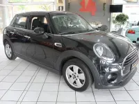 Używany Mini Cooper 136 KM (100 kW) 2018 Czarny Hatchback