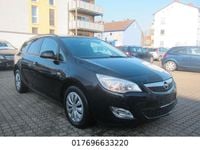 Gebraucht Opel Astra Design Edition 101 PS (74 kW) 2011 Schwarz Kombi