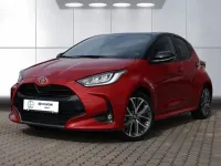 Gebraucht Toyota Yaris Hybrid Plus 92 PS (67 kW) 2024 Rot Limousine