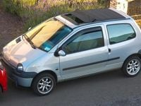 Second-hand Renault Twingo 58 CP (42 kW) 2004 Argintiu Hatchback
