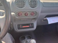 Gebraucht Renault Twingo 60 PS (44 kW) 2004 Rot Kleinwagen