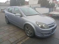 Gebraucht Opel Astra Edition 150 PS (110 kW) 2005 Lichtsilber m2 Kleinwagen