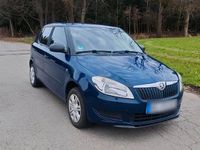 Gebraucht Skoda Fabia 60 PS (44 kW) 2014 Blau Limousine