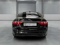 Gebraucht Jaguar XF Pure 163 PS (119 kW) 2018 Ebony Limousine